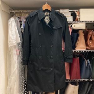 Burberry Classic Trench